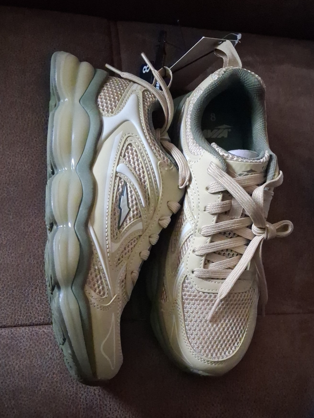 Avia Bubbles Men's  Beige, Olive Green Athletic Sneakers Size 8